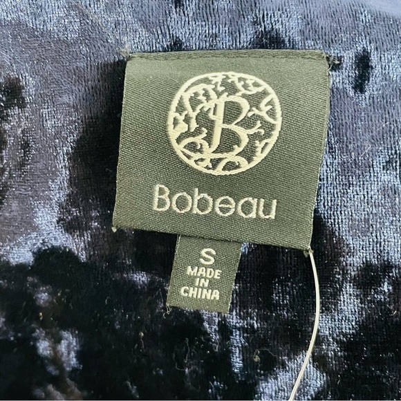 Bobeau Flutter Sleeve Velvet Top -Navy- Size Small- NWT - Picture 7 of 8